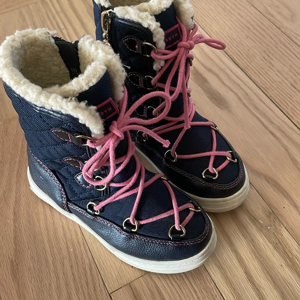 Sydney Jordan size 10 navy and pink girl boots